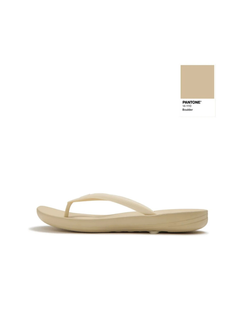 iQushion x Pantone Flops in Boulder