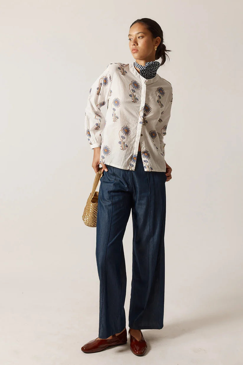 Blossom Shirt in White Cotton Print