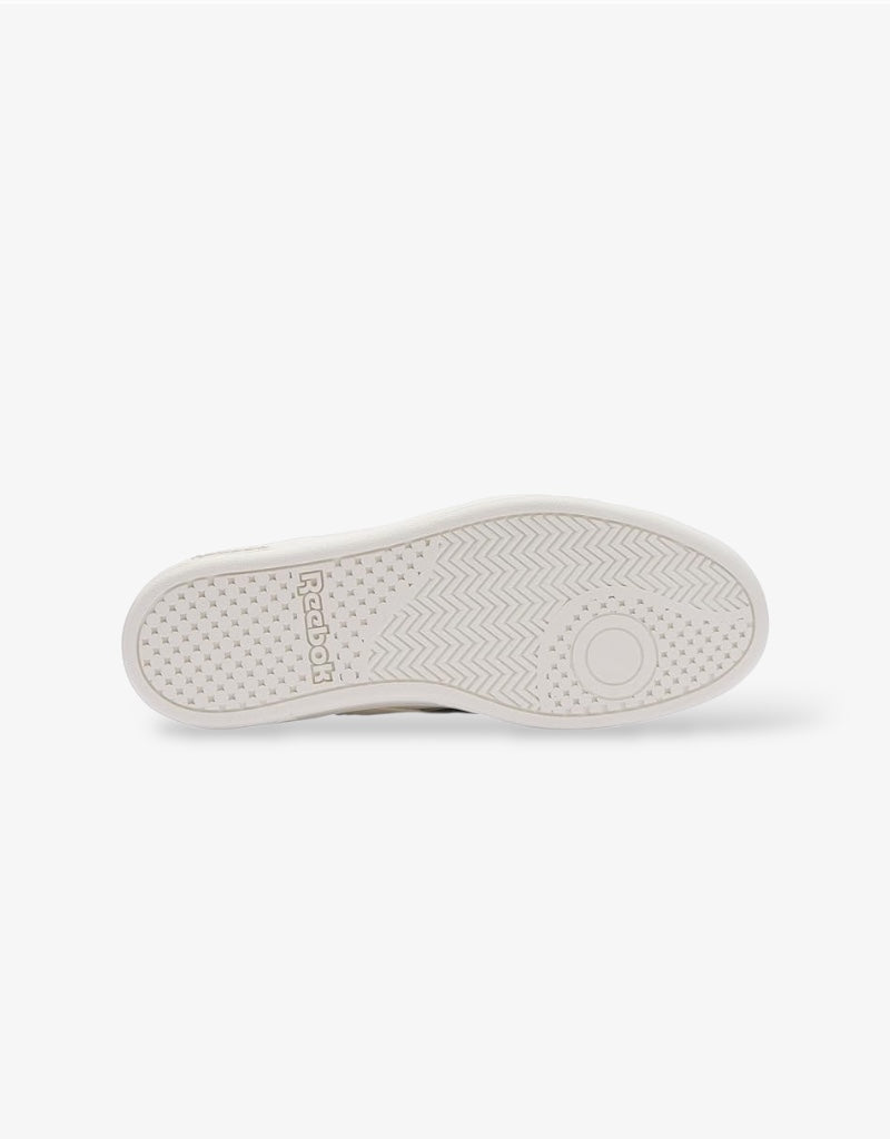U Court Retro Sneaker in Chalk / Breakaway Green