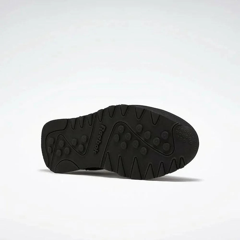 Ultra Flash Unisex Sneaker in Core Black / Cloud White