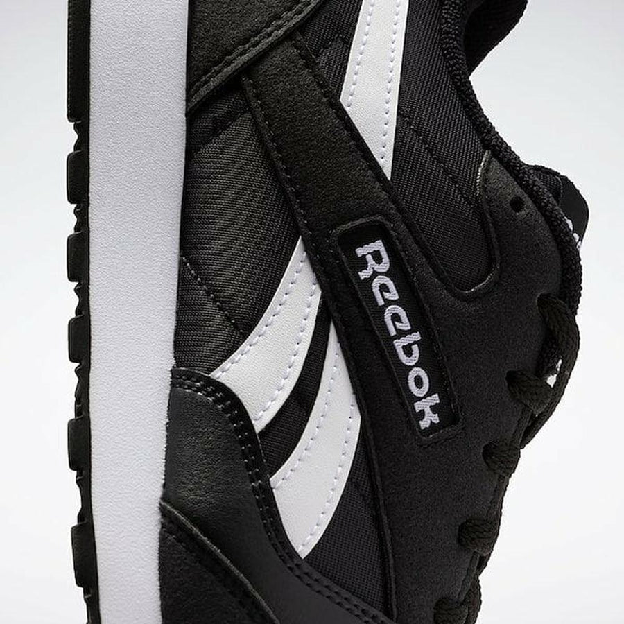 Ultra Flash Unisex Sneaker in Core Black / Cloud White