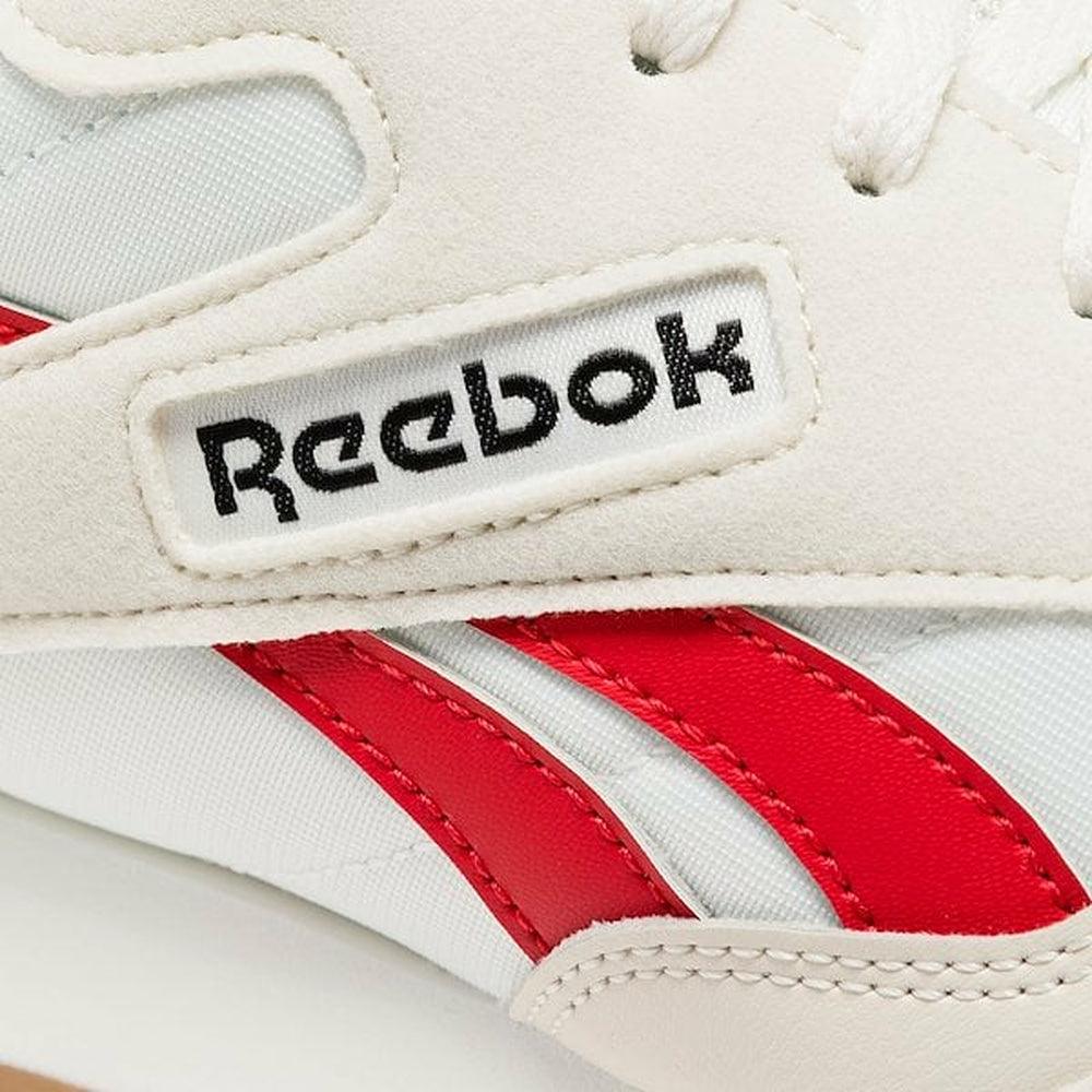 Ultra Flash Unisex Sneaker in Chalk / Alabaster / Vector Red