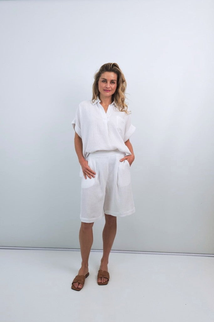 Alessia Classic Cotton Shorts in White