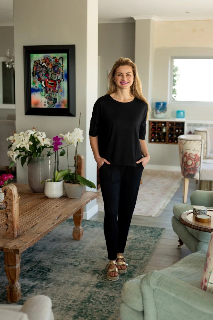 Roxanne Classic Pant in Black