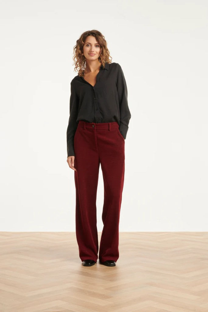 Fine Corduroy Wide Leg Pants in Bordeaux