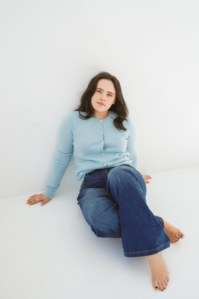 Pure Cashmere Classic Crew Cardigan in Aqua