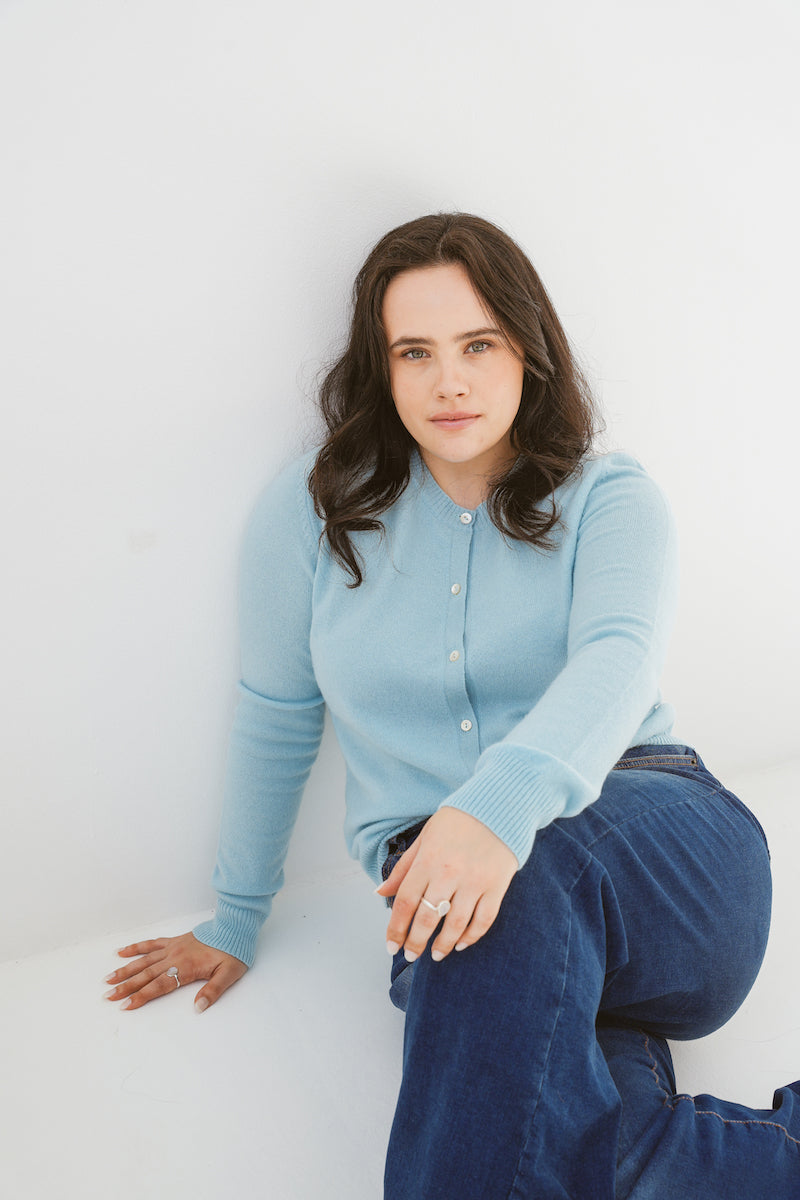 Pure Cashmere Classic Crew Cardigan in Aqua