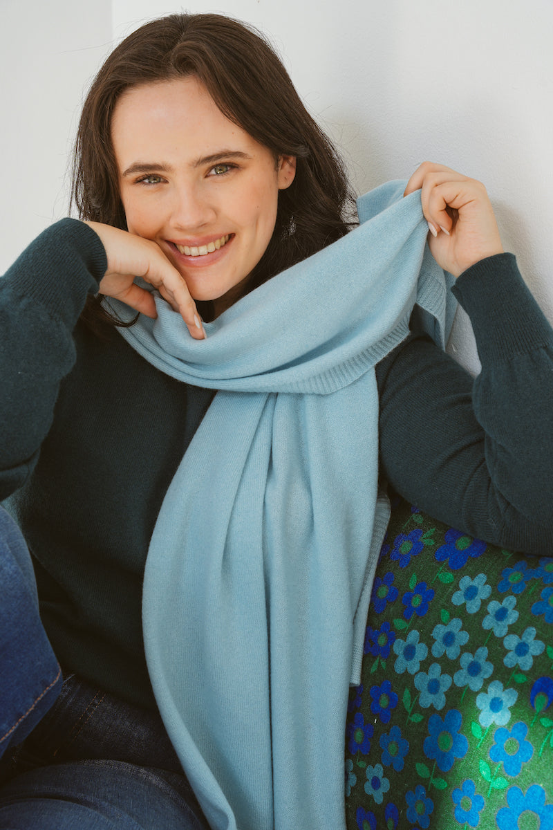 Pure Cashmere Oversized Wrap in Aqua