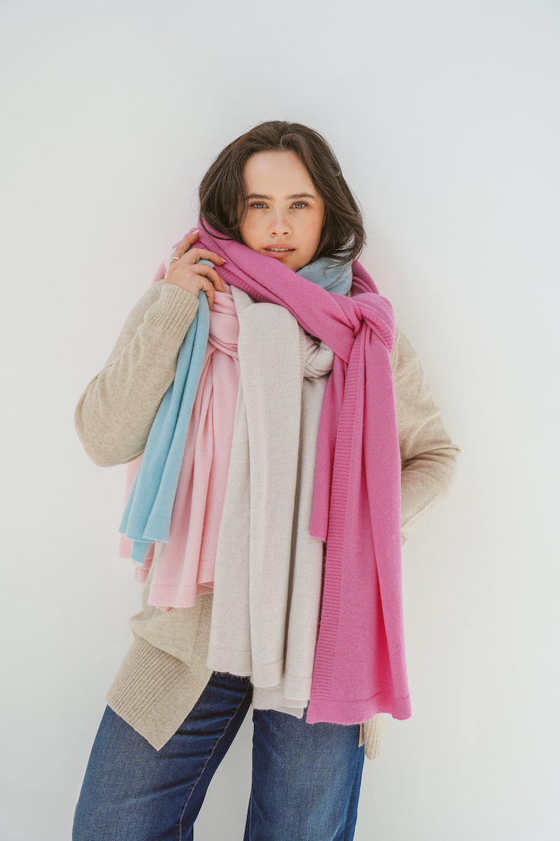 Pure Cashmere Oversized Wrap in Cabaret