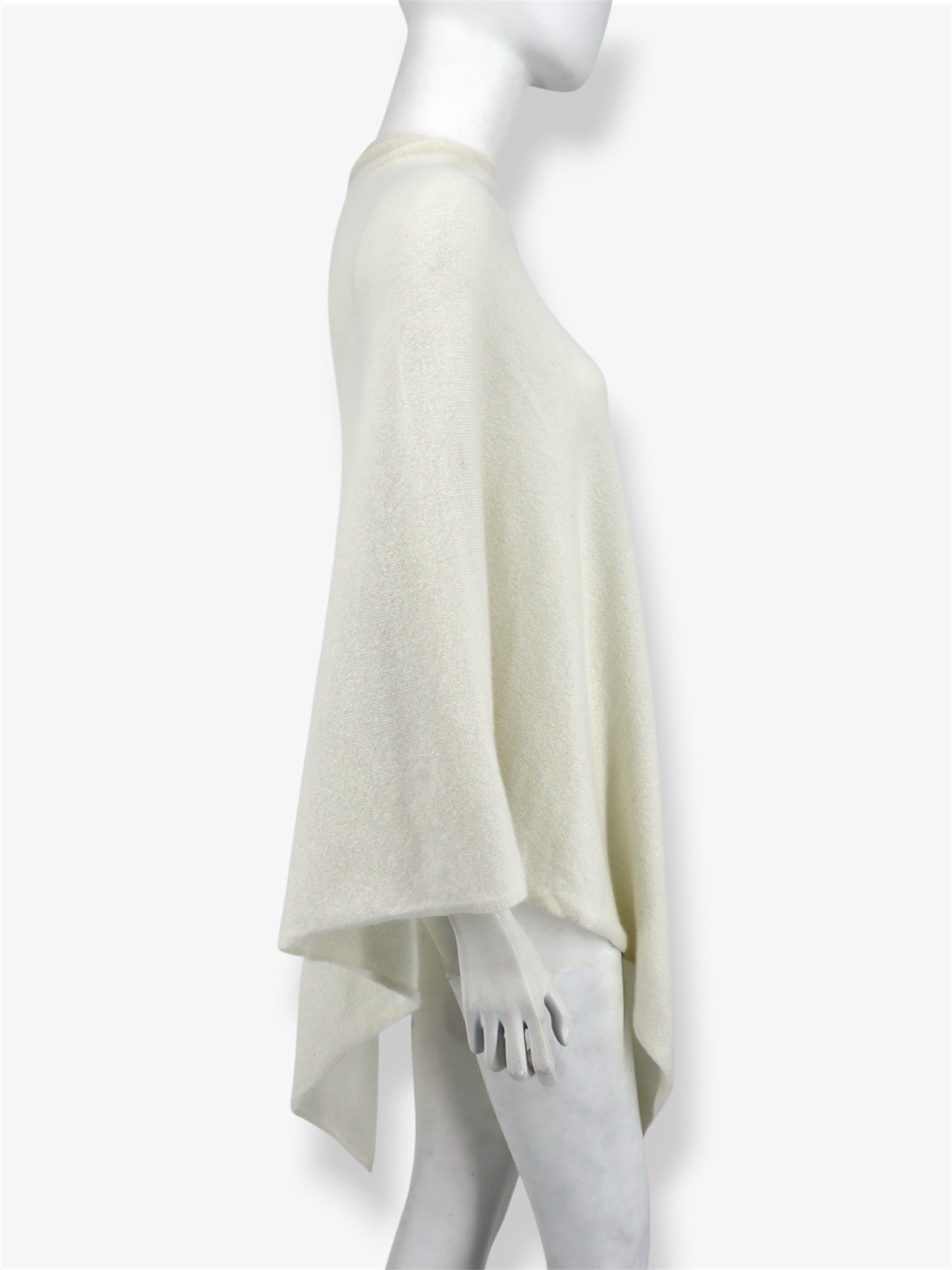Cashmere Poncho in Eco White