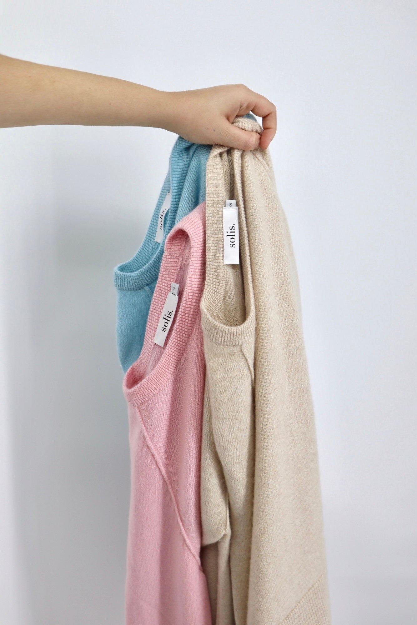 Pure Cashmere Raglan Sleeve Sweater in Toast