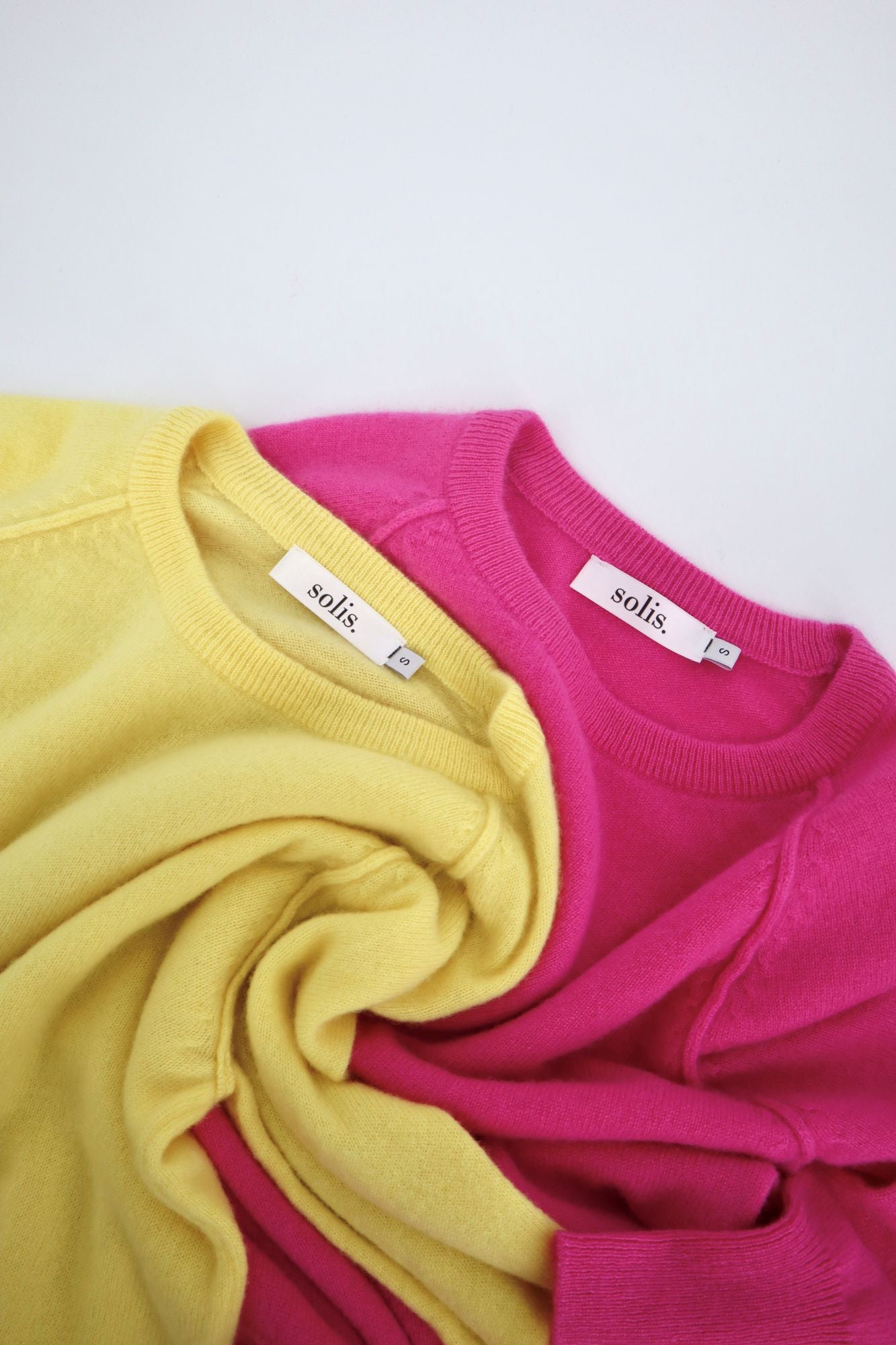 Pure Cashmere Raglan Sleeve Sweater in Cabaret