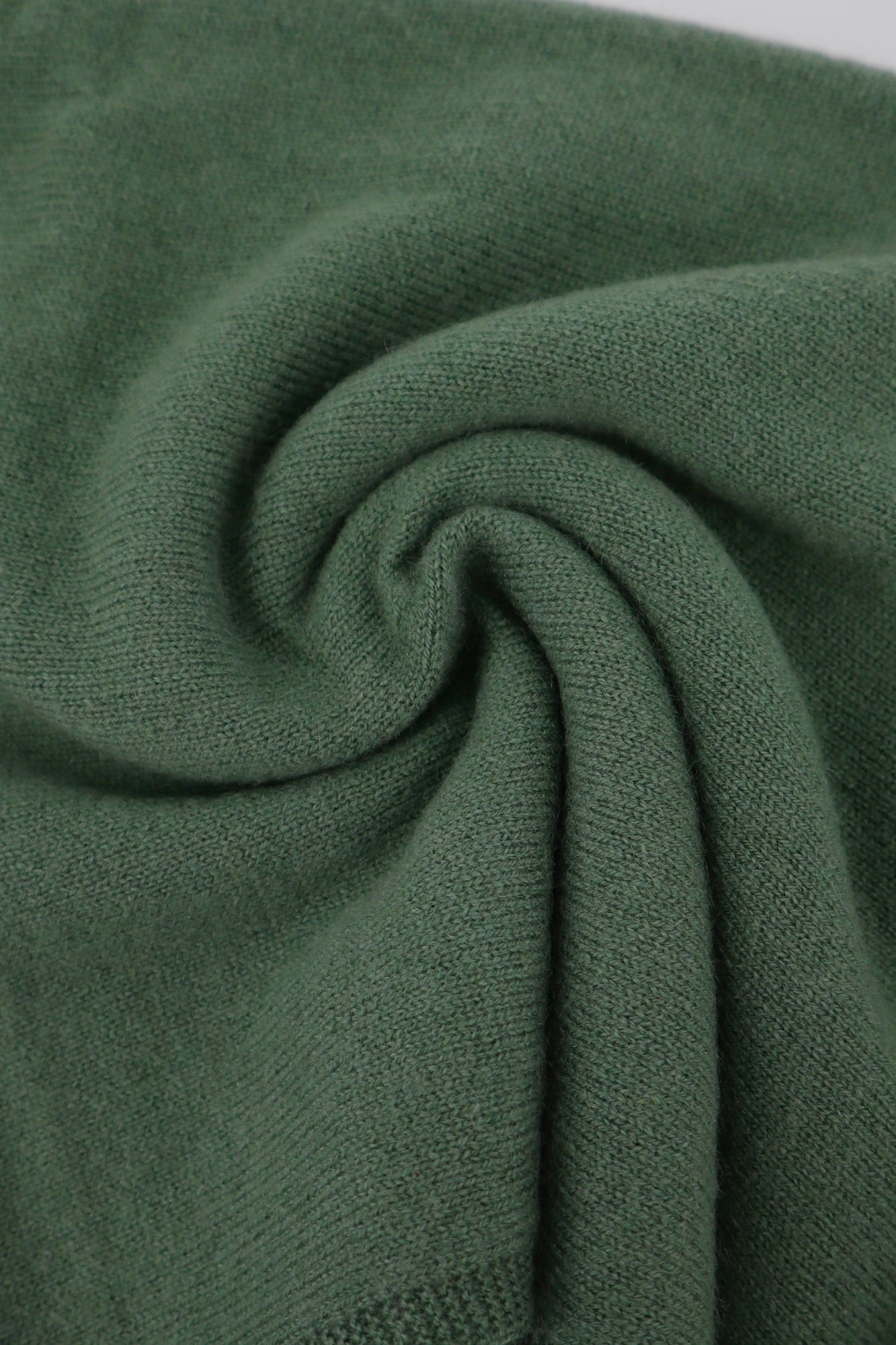 Pure Cashmere Oversized Wrap in Viridian Green