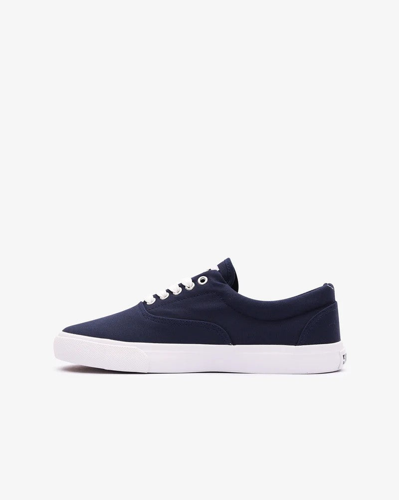 Grip Low Cut Shoe in Navy