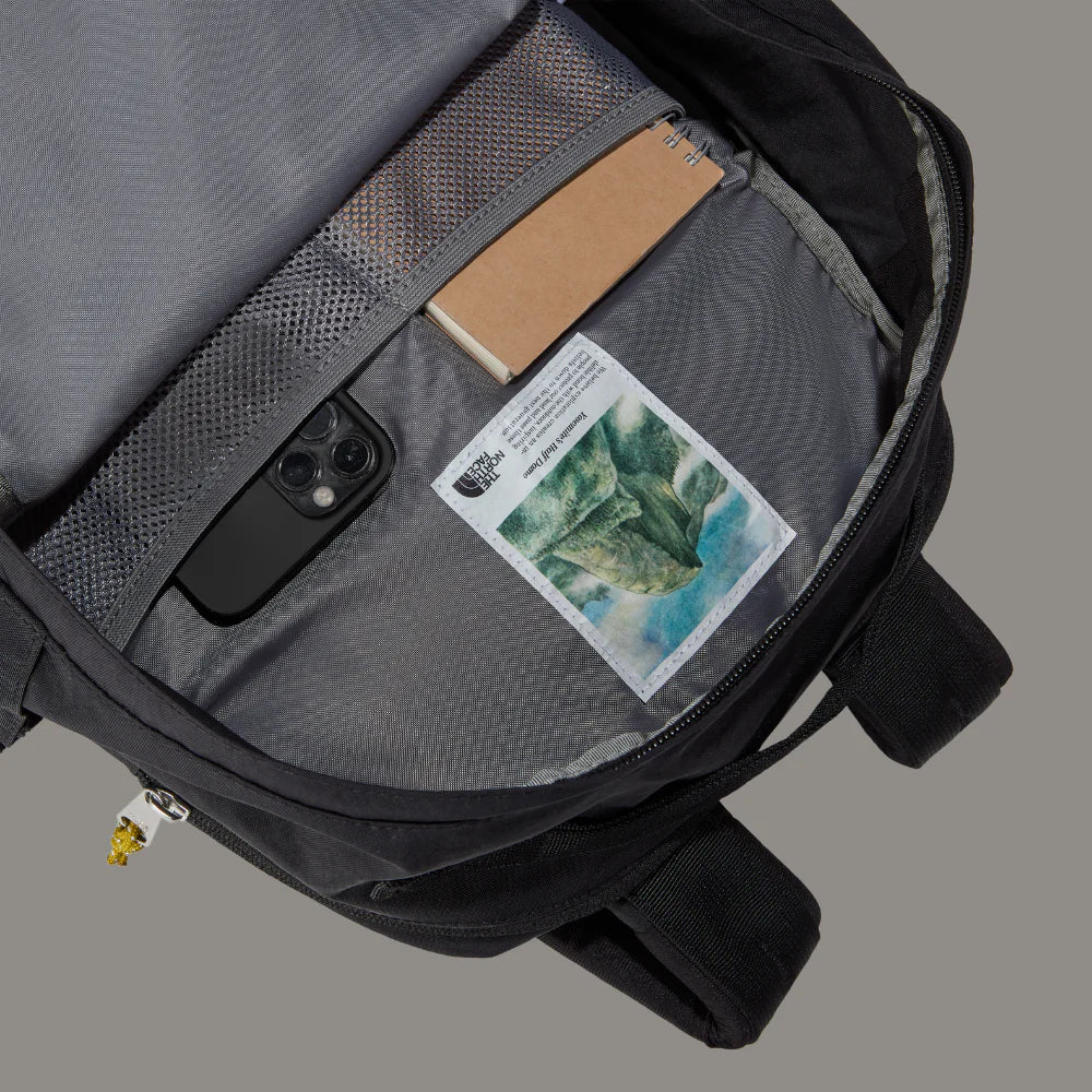 Berkeley Daypack in Black / Mineral Gold