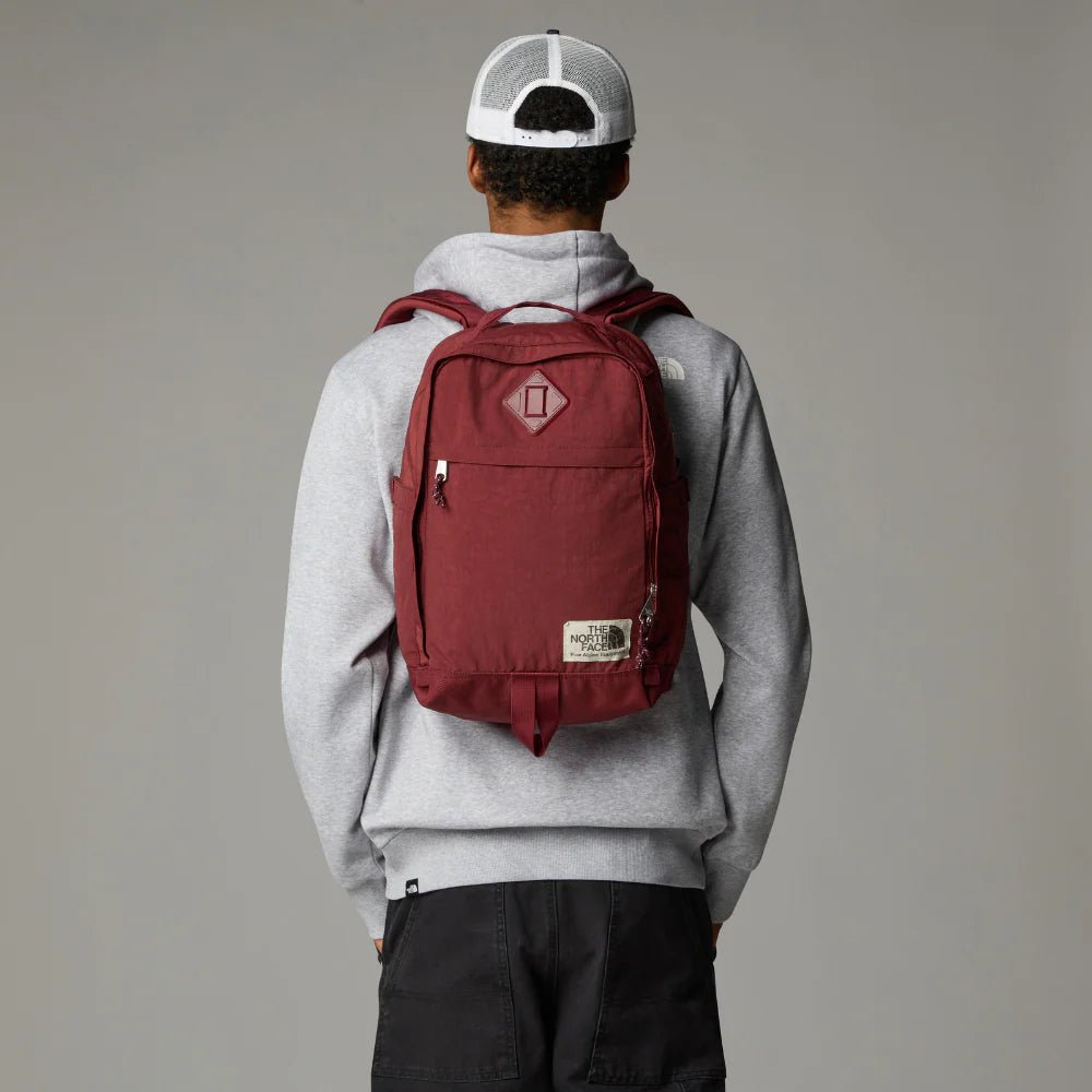 Berkeley Daypack in Sumac / Alpine Plum