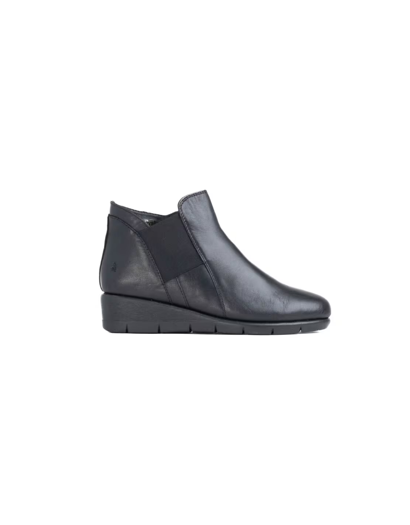 Gracious Milled Ankle Boot in Black