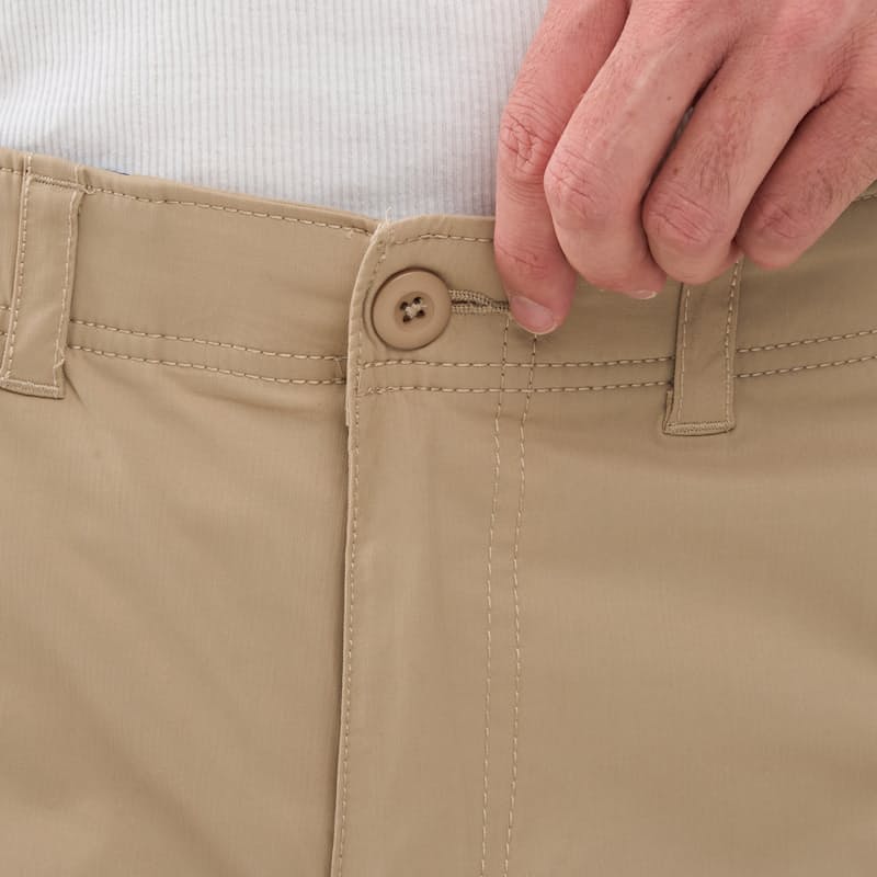 Stretch Cargo Shorts in Khaki