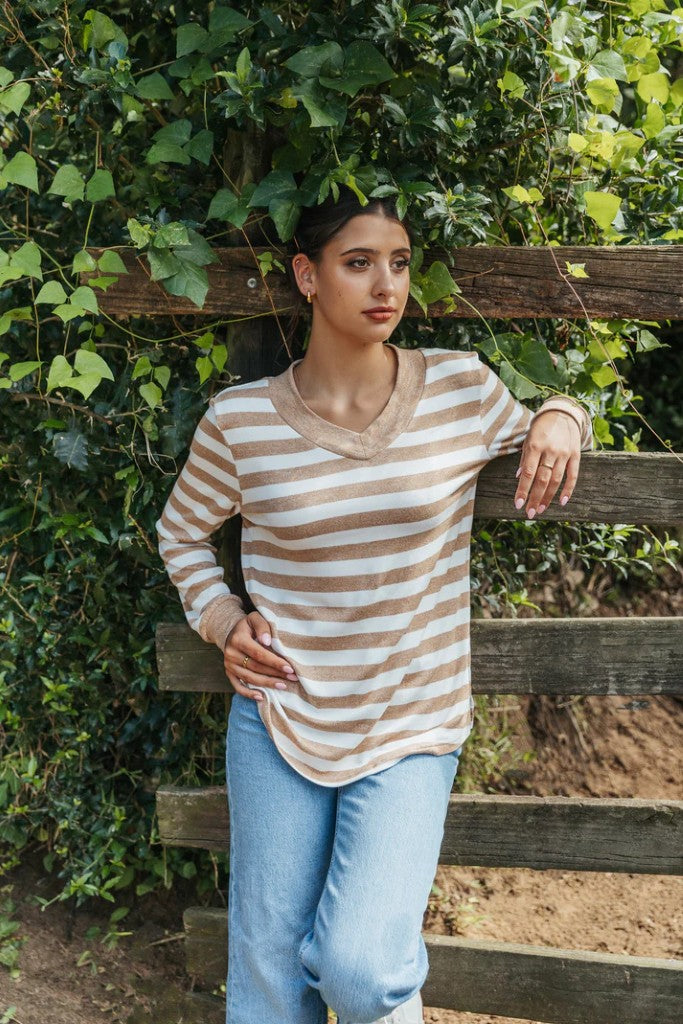 V-Neck Top in Beige Stripe