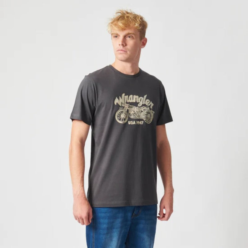 Wrangler Motor SS Tee in Faded Black