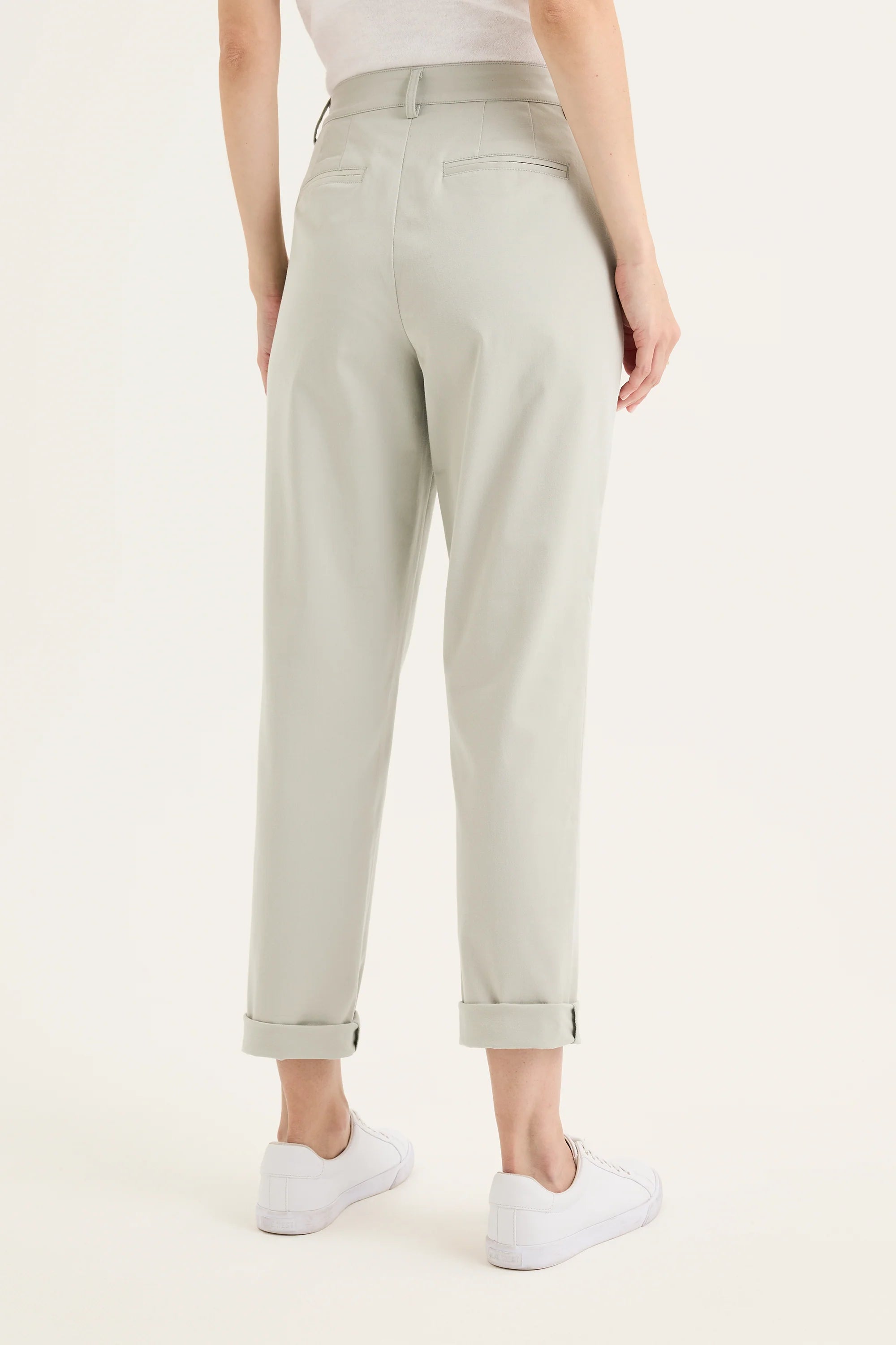 Classic Chino in Aloe