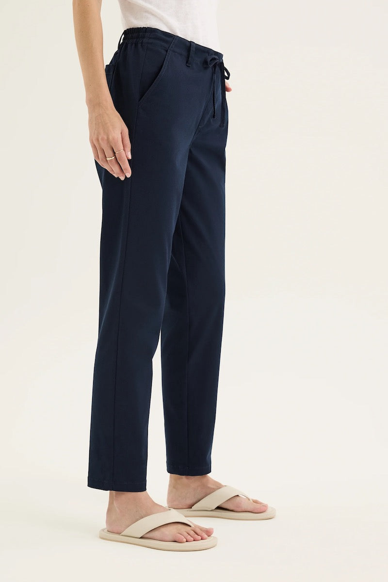 Mont Stretch Chino in Navy