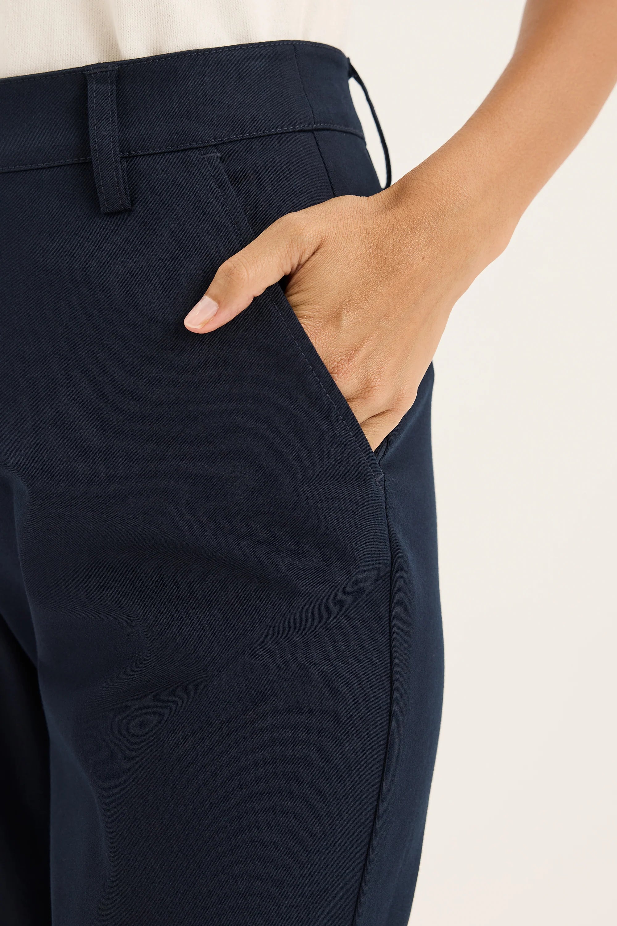 Classic Chino in Navy