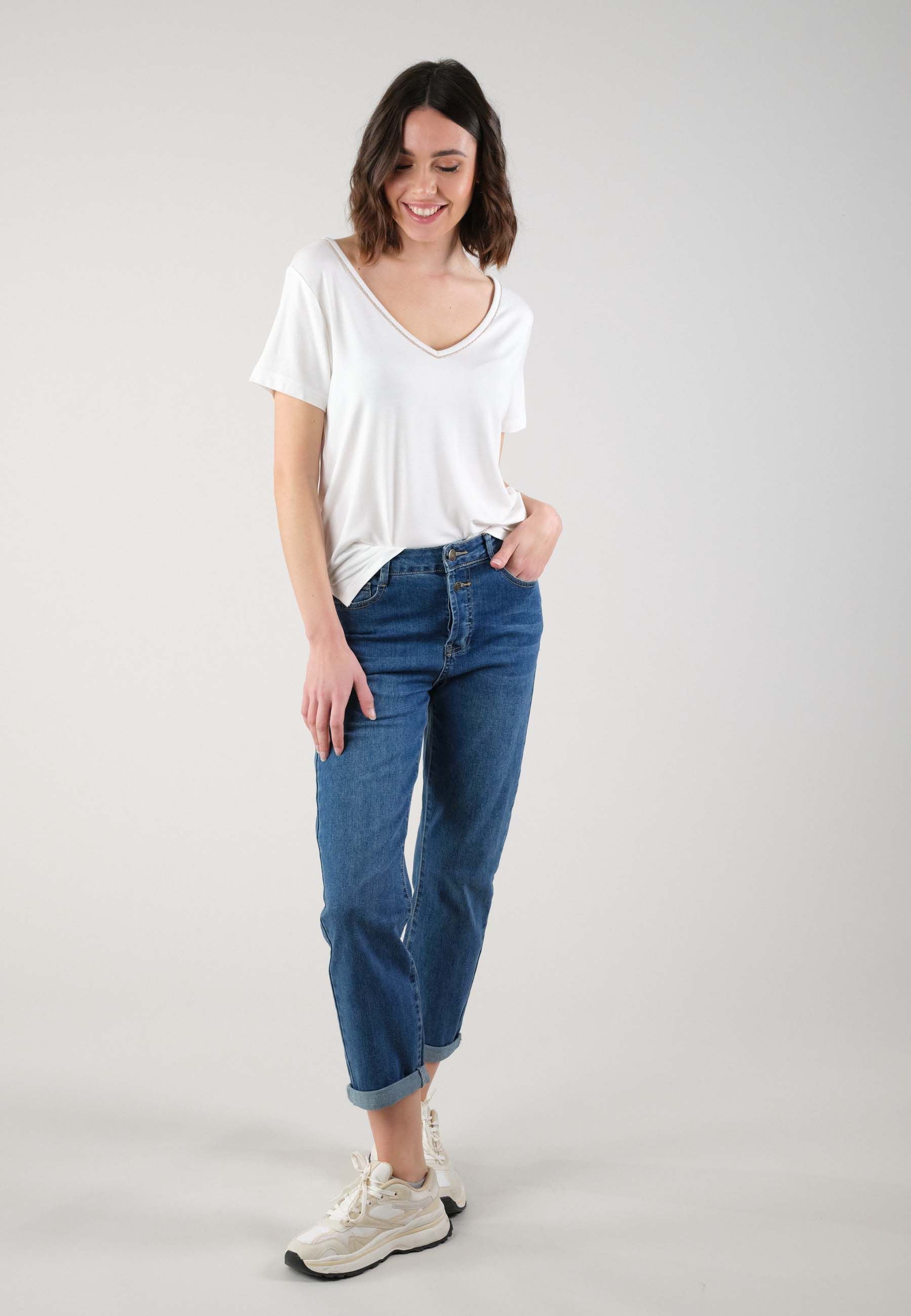 Casa V-Neck T-Shirt in Off White