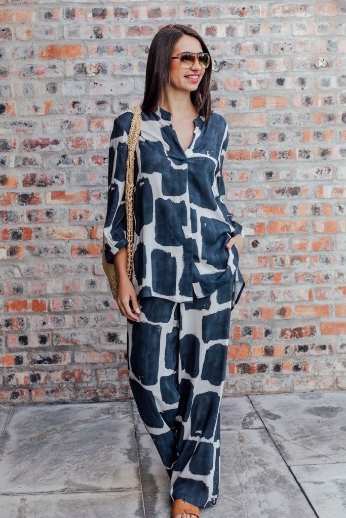 Kim Wide Leg Pant in Ink Impressions