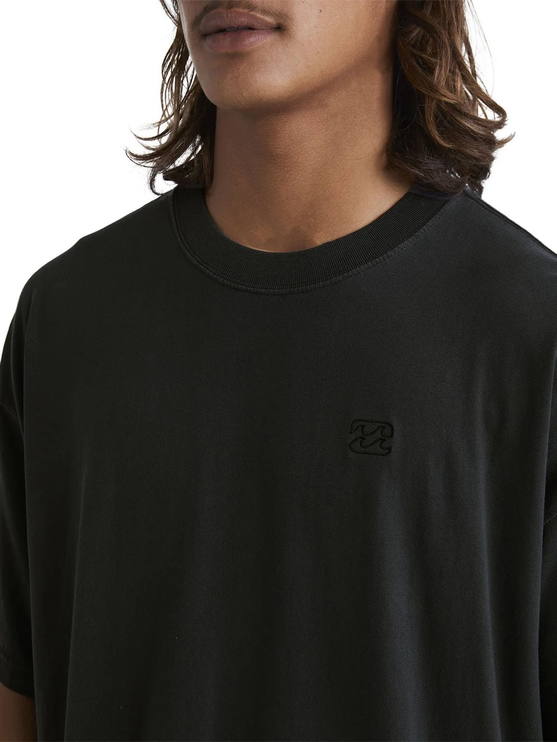 OG Wave Wash SS Tee in Washed Black