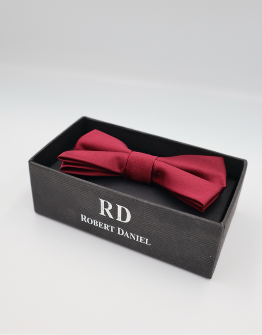 Bowtie With Matching Pocket Square in Maroon