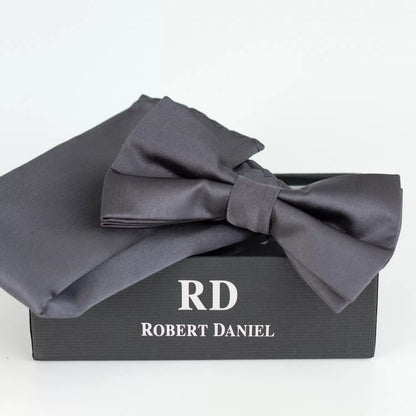 Bowtie With Matching Pocket Square in Grey