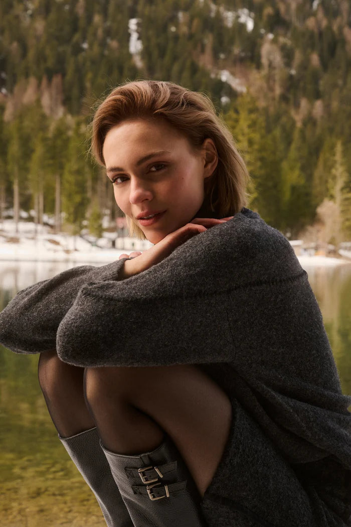 Stitch Detail Wool Sweater in Dark Anthracite