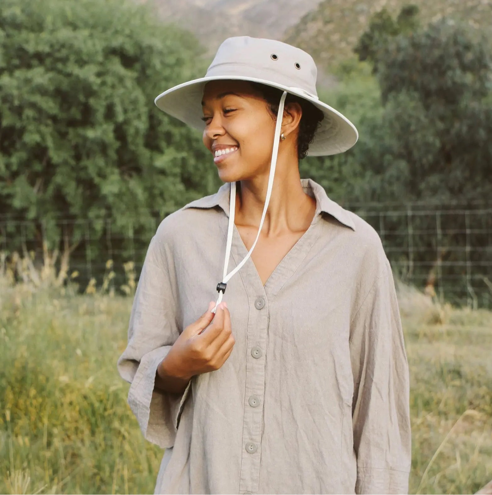 Explorer Hat in Stone / Natural