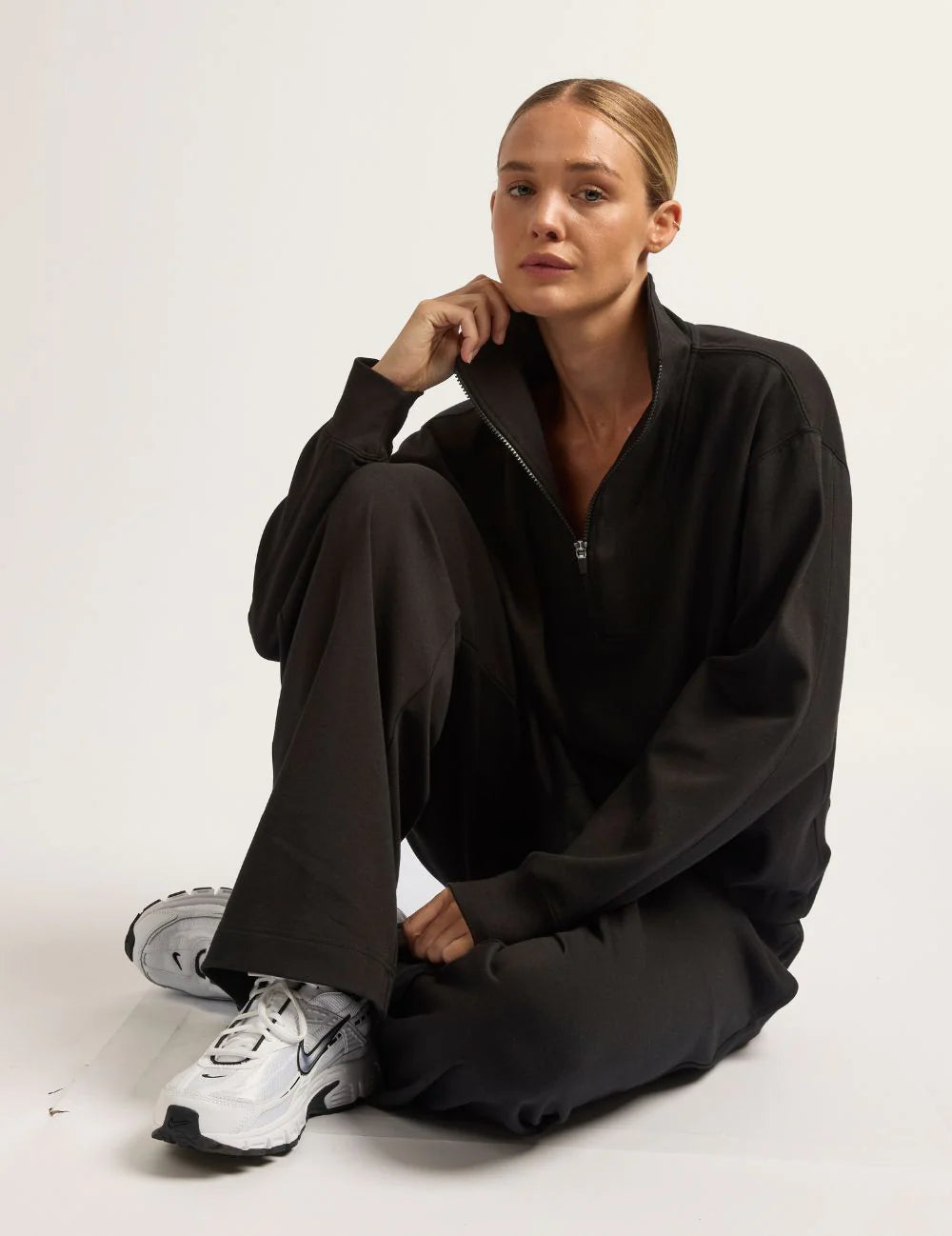 Bamboo Tech Fleece Quarter Zip Sweater in Black