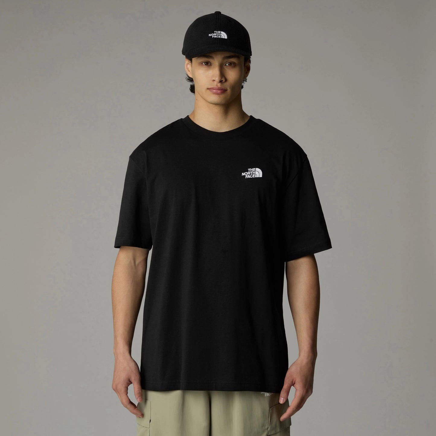 Essential Oversize Tee in TNF Black