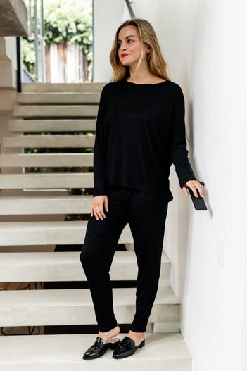 Kitt Classic Tee with Back Seam in Black