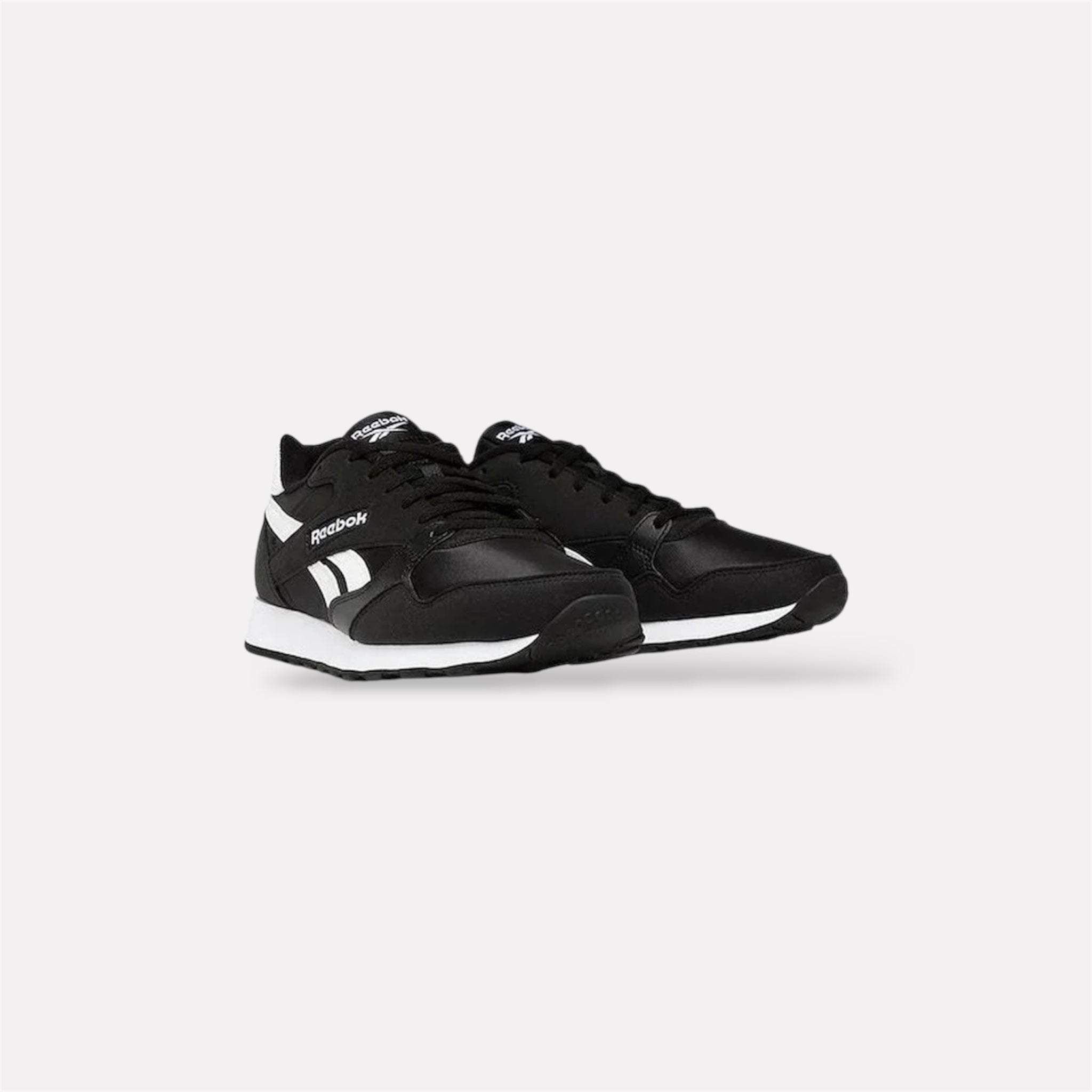 Ultra Flash Unisex Sneaker in Core Black / Cloud White
