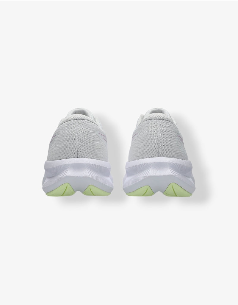 Patriot 14 Shoe in White / Illuminate Yellow