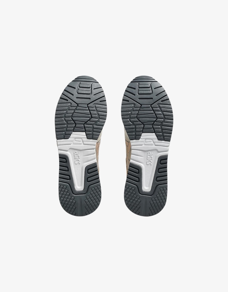 Womens Lyte Classic in Bisque / Smoke Grey