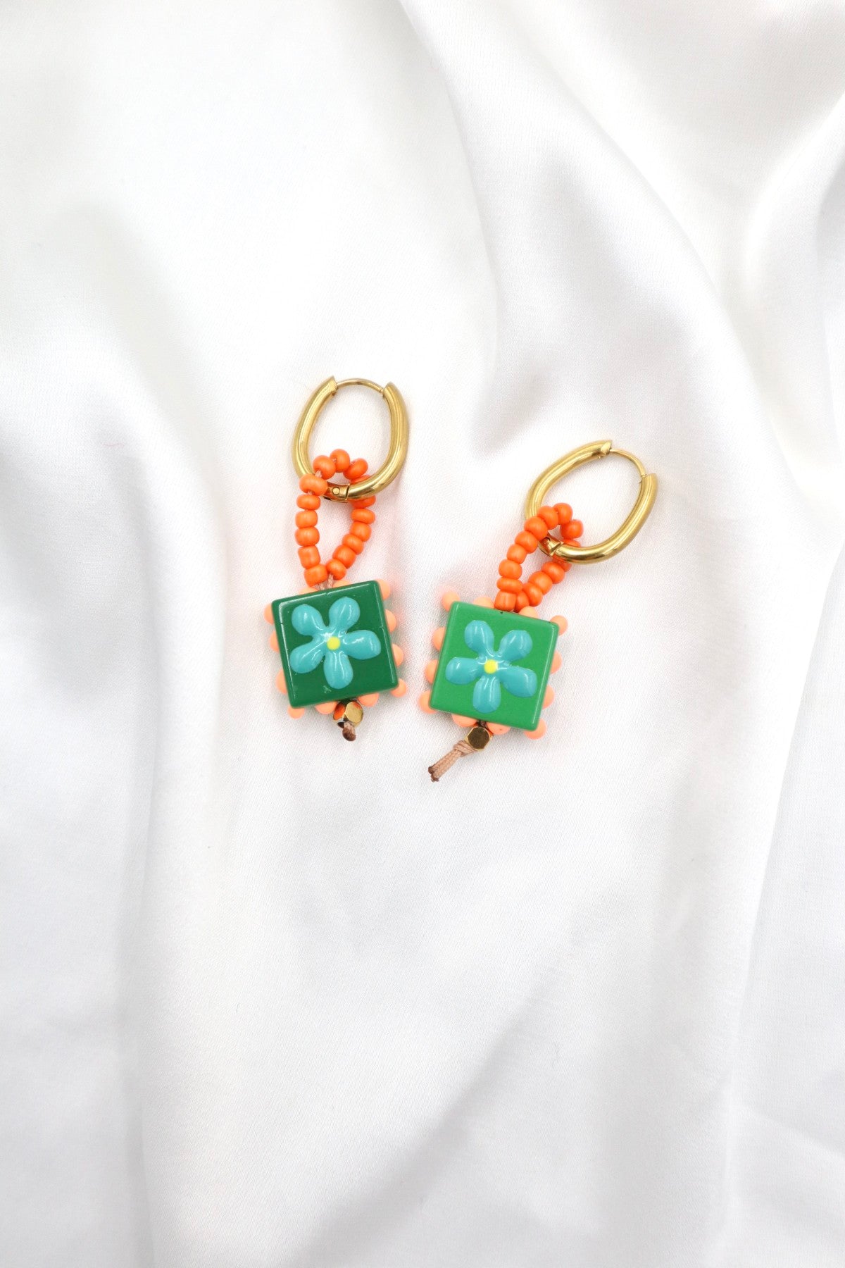 Alcantara Charm Hoops in Bead Groovy Flower