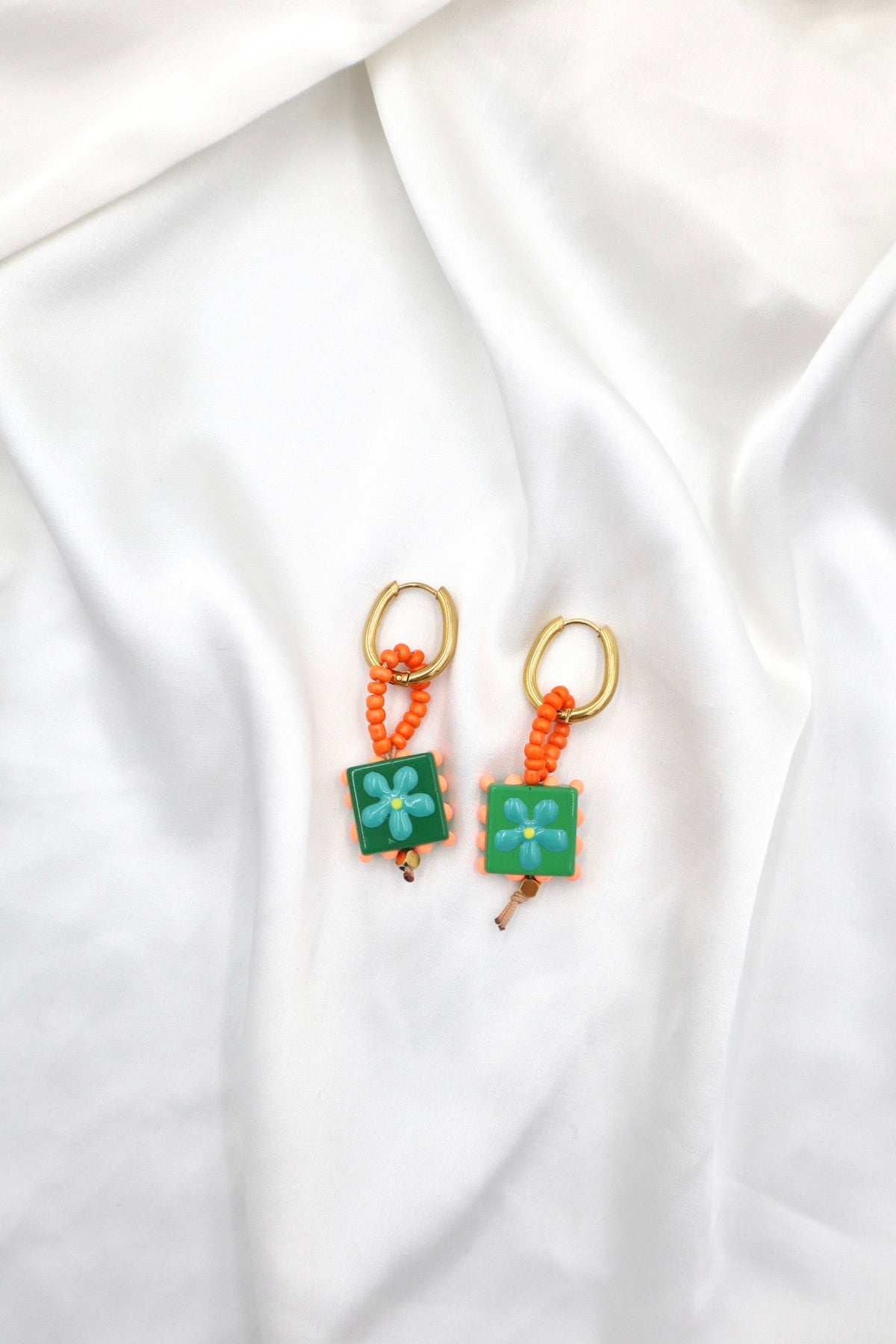 Alcantara Charm Hoops in Bead Groovy Flower
