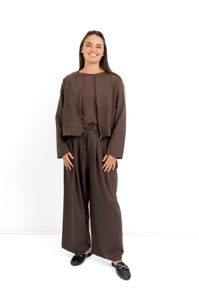 Burbank 2 Pocket Lined Zipper Jacket in Chocolate