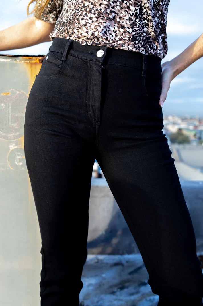 Elin Regular Fit Denim Jeans in Black