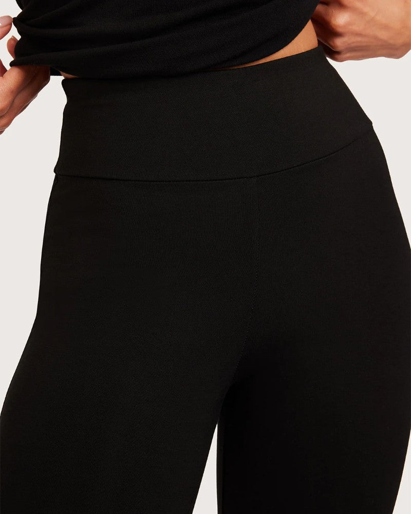 Forme High Waist Flare Pants in Black