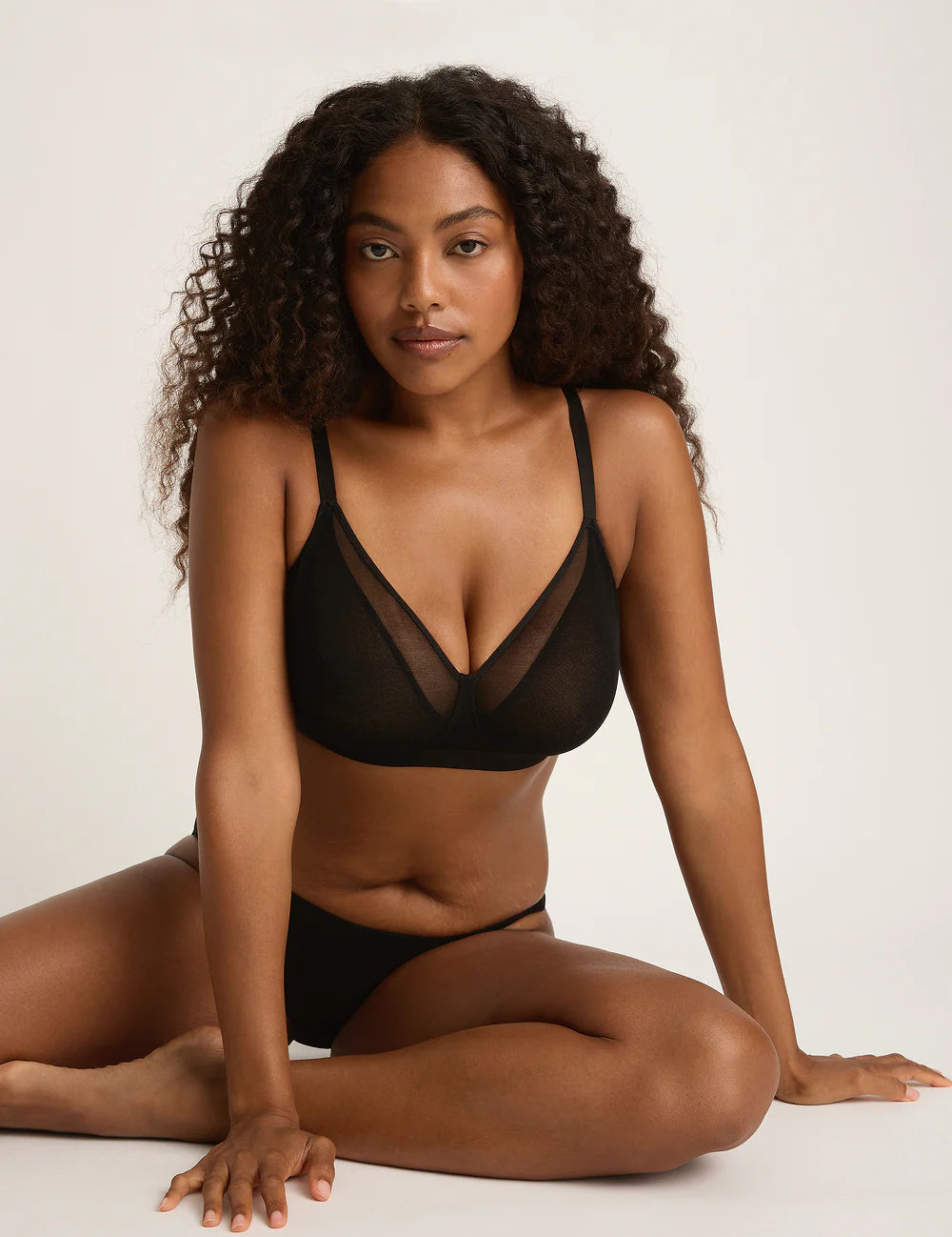 FreeMesh Full Bust Wireless Bra in Black