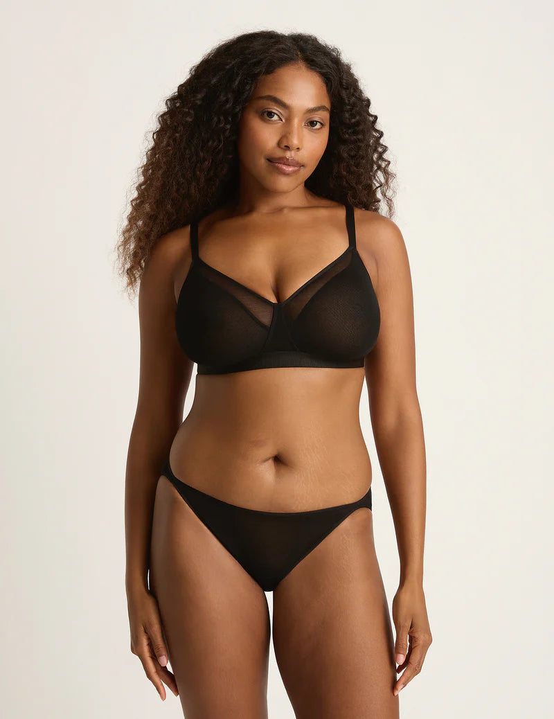 FreeMesh Full Bust Wireless Bra in Black