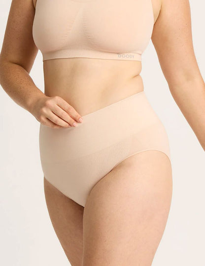 Shaper High Cut Full Briefs in Shell