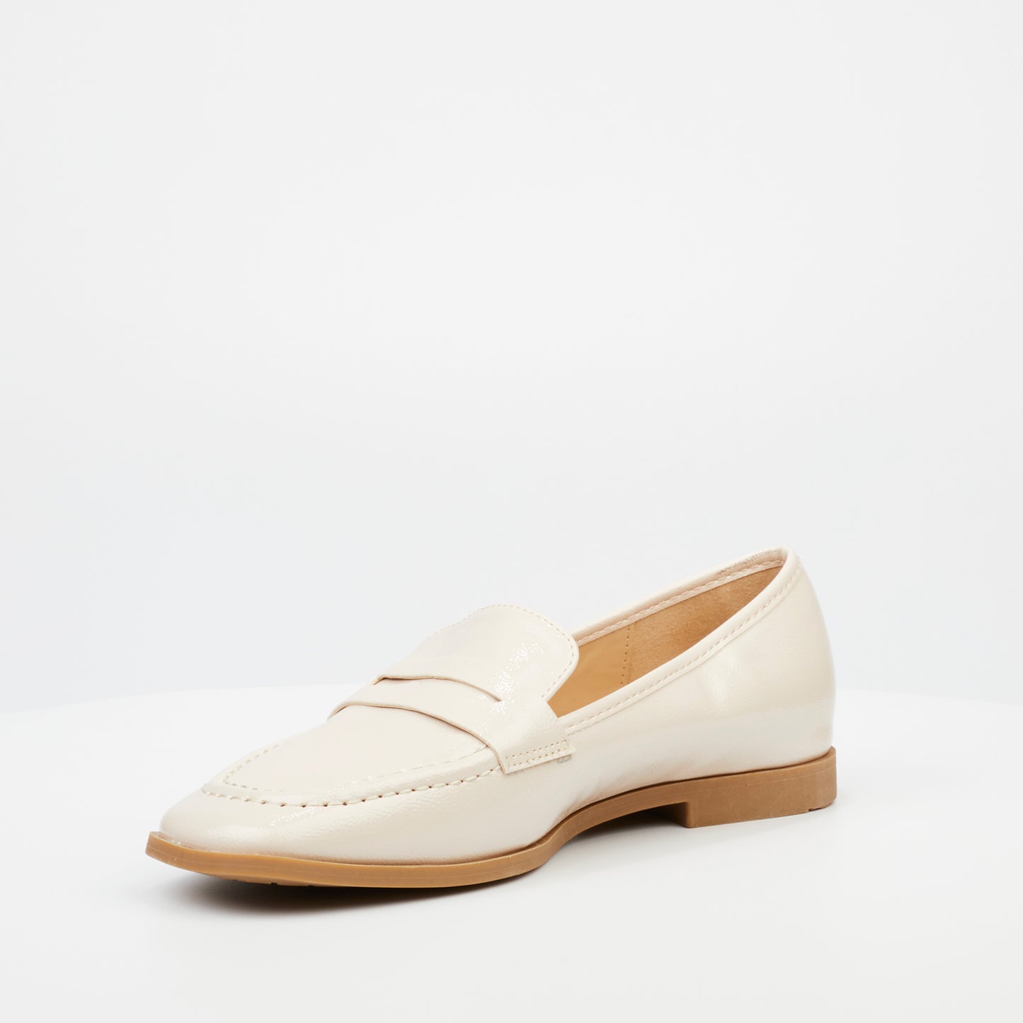 Dasha Loafer in Beige