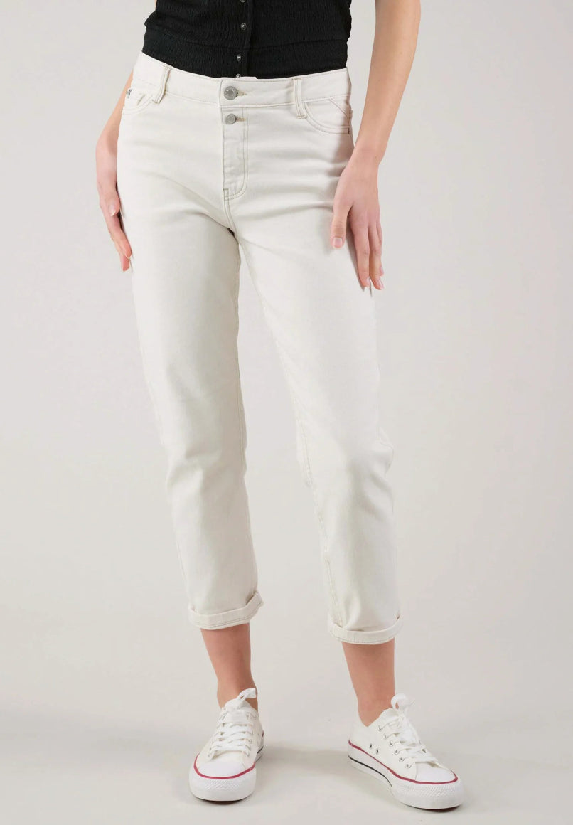 Djena Mom Jeans in Ecru